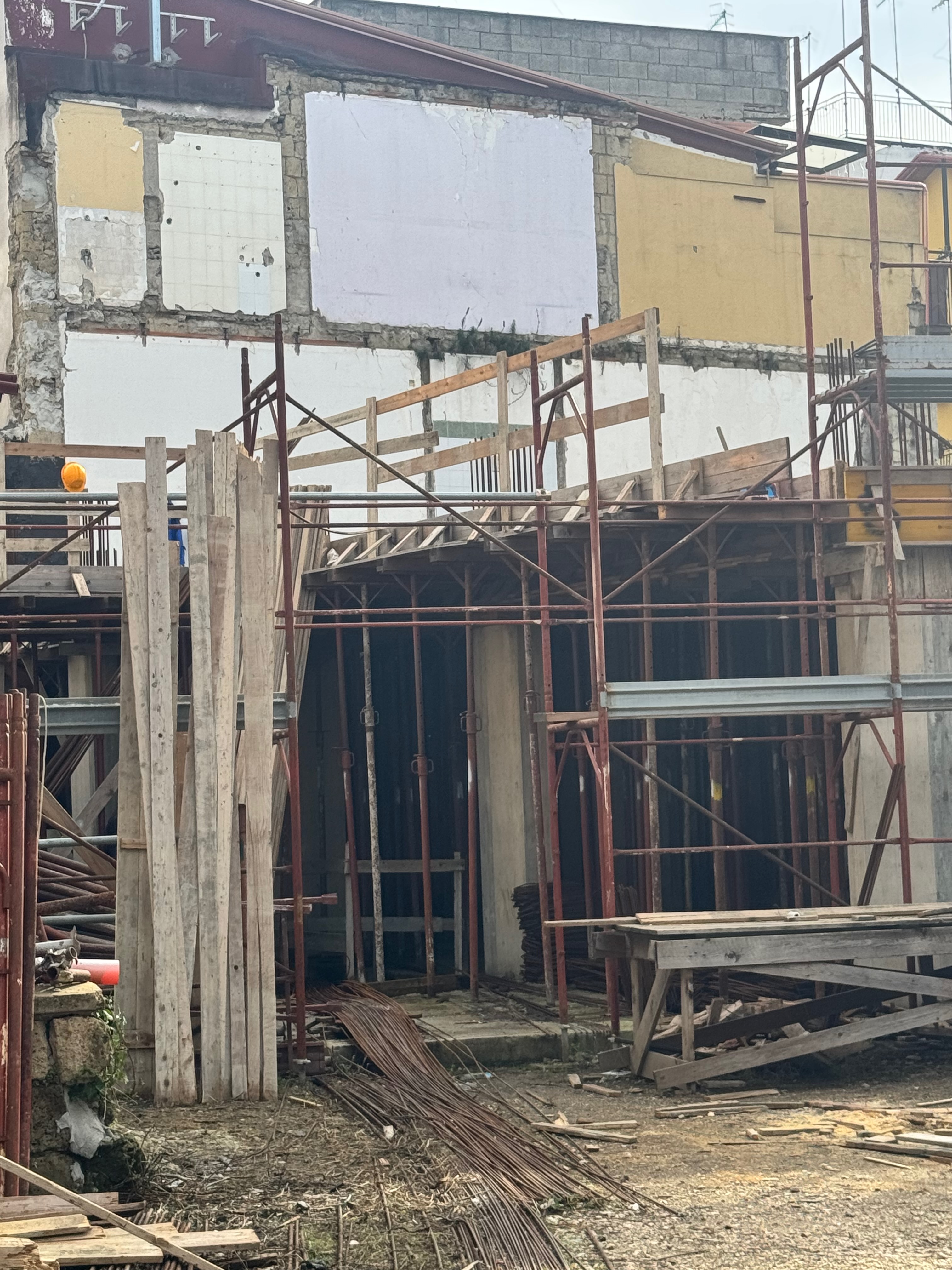 Edificio esistente prima dell'inizio dei lavori